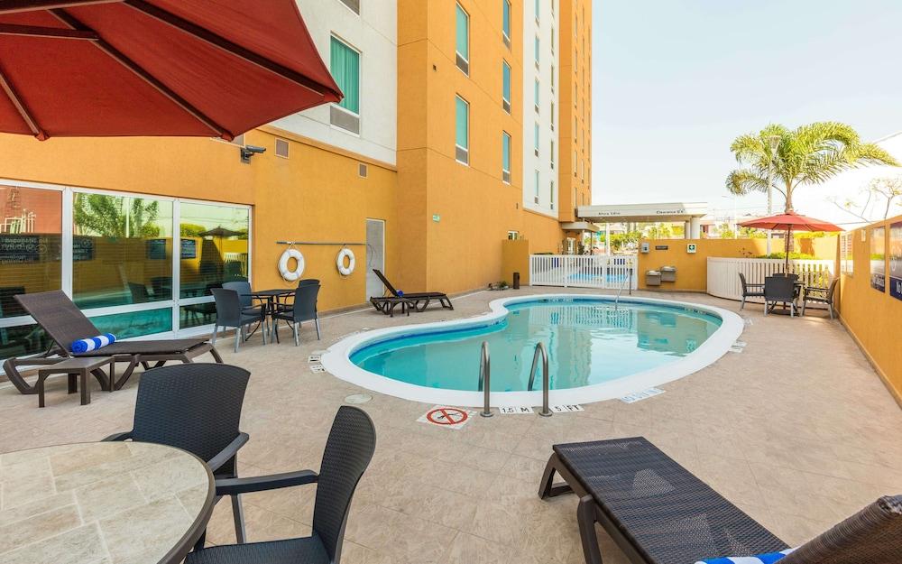 Hampton By Hilton Queretaro Tecnologico Hotel Exterior foto